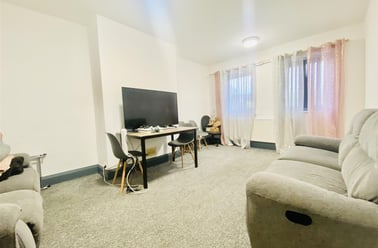 Trent Bridge Buildings, West Bridgford, Nottingham - Image 2